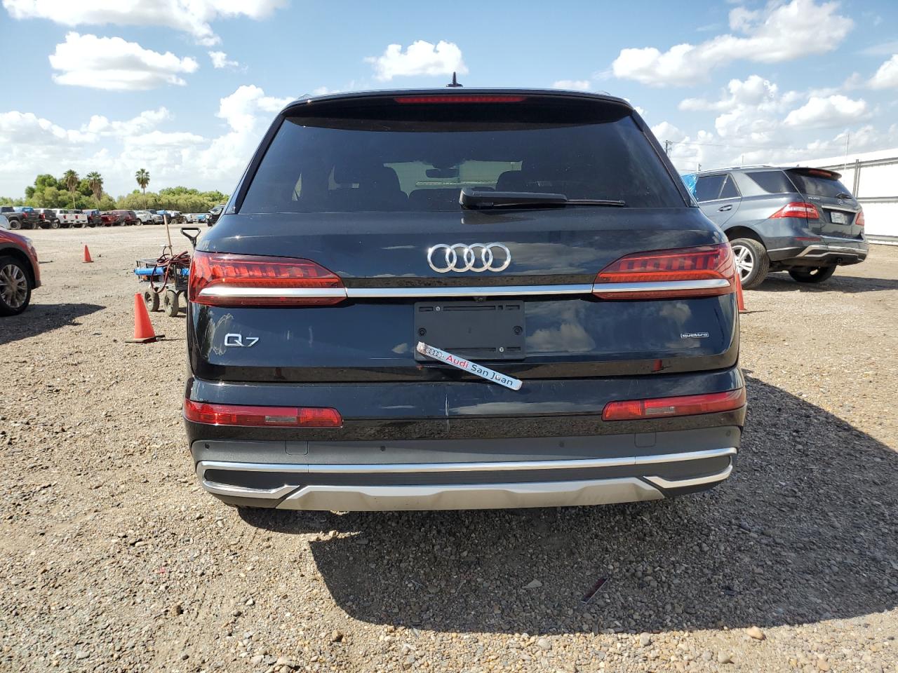 WA1LJAF71MD018651 2021 Audi Q7 Premium Plus