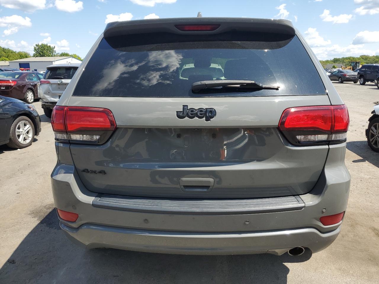 1C4RJFAG7KC778557 2019 Jeep Grand Cherokee Laredo