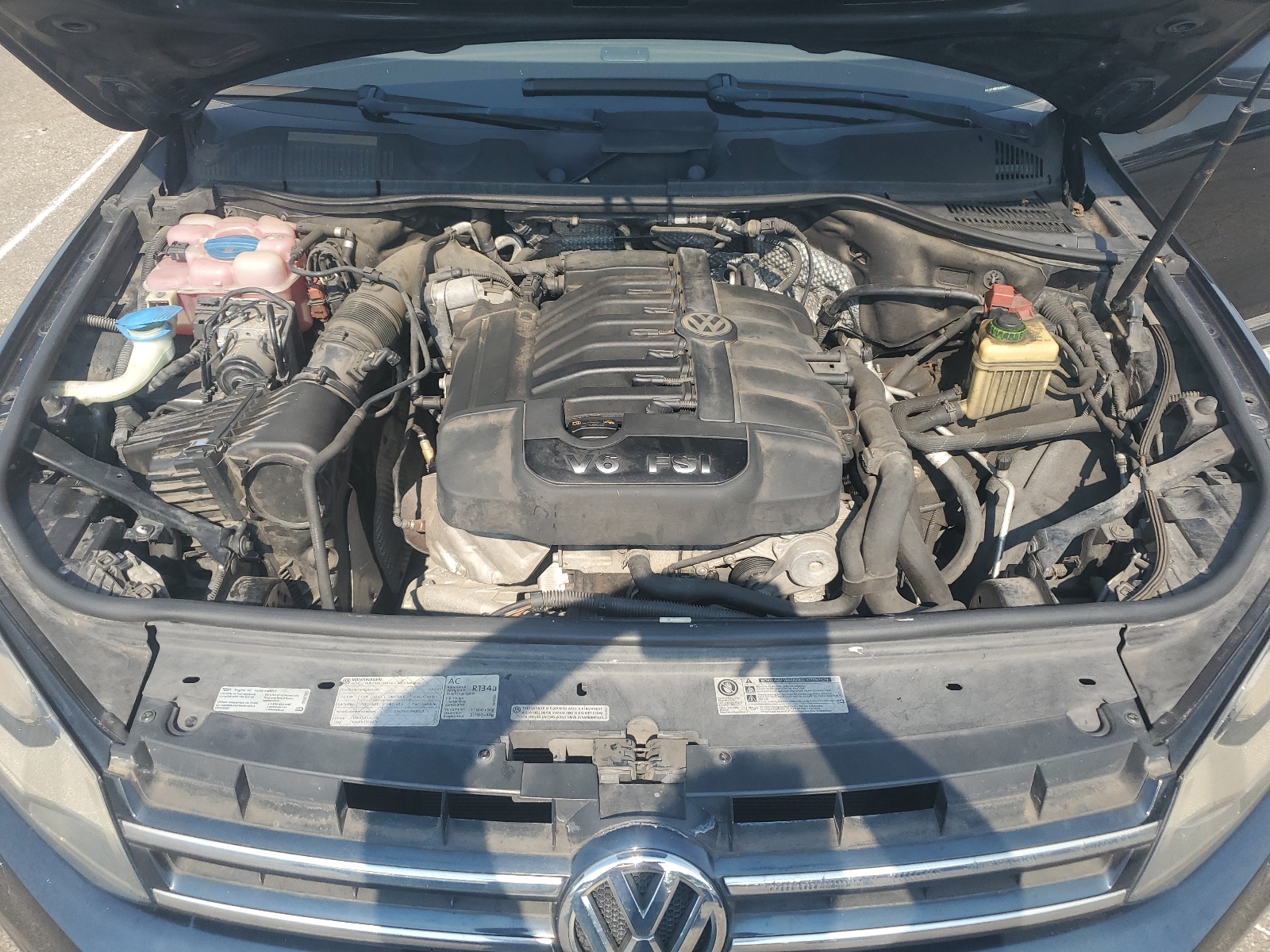 2012 Volkswagen Touareg V6 vin: WVGFF9BP3CD004141