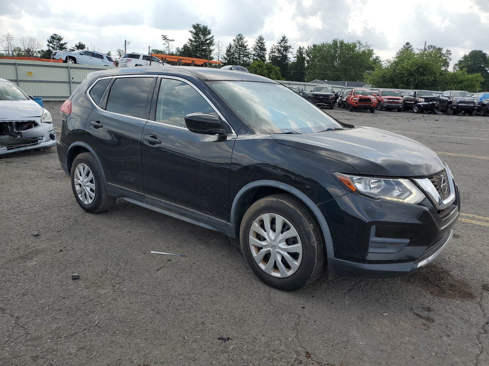 2018 Nissan Rogue S vin: JN8AT2MT5JW451889