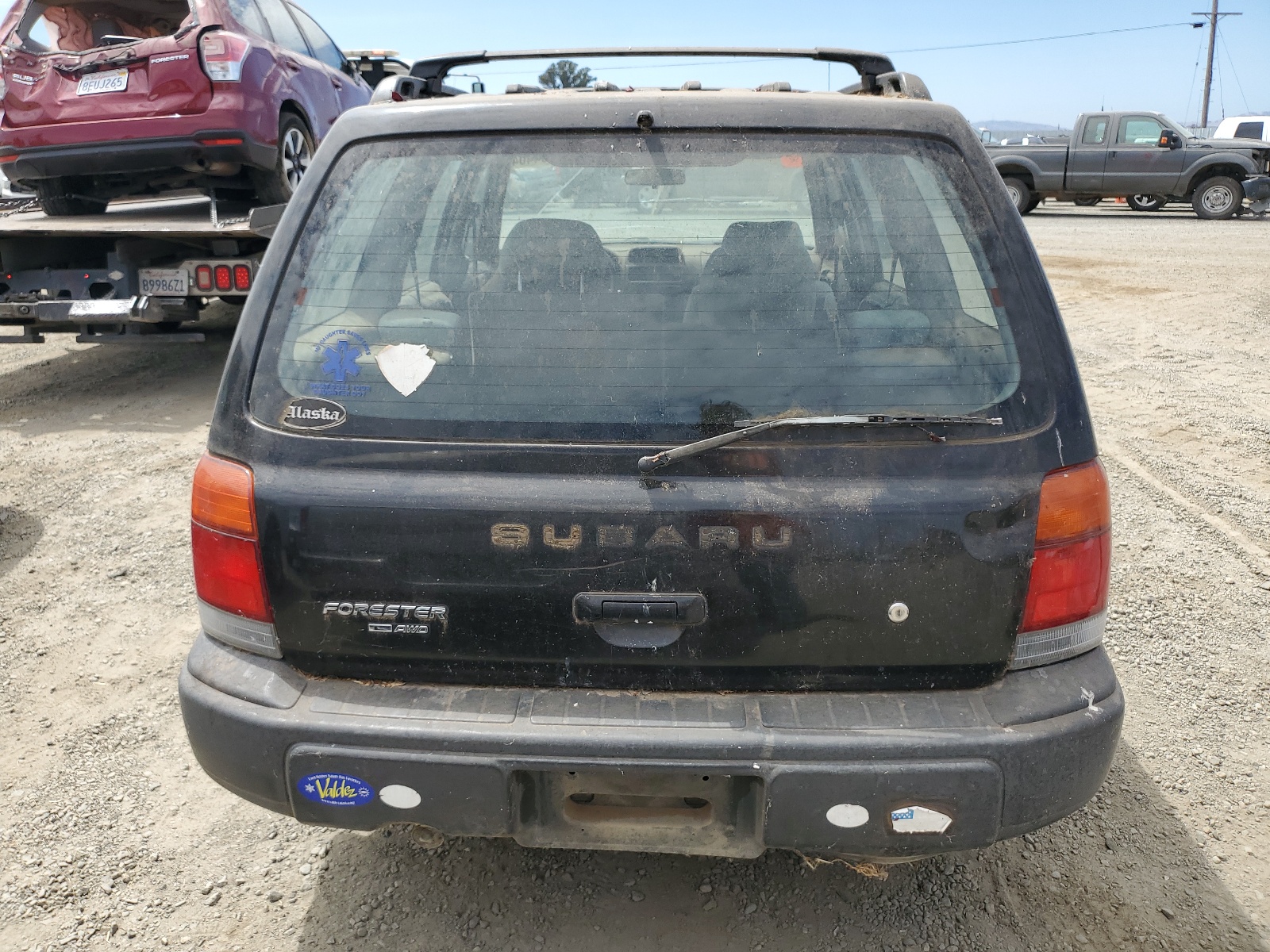 JF1SF635XWG709414 1998 Subaru Forester L