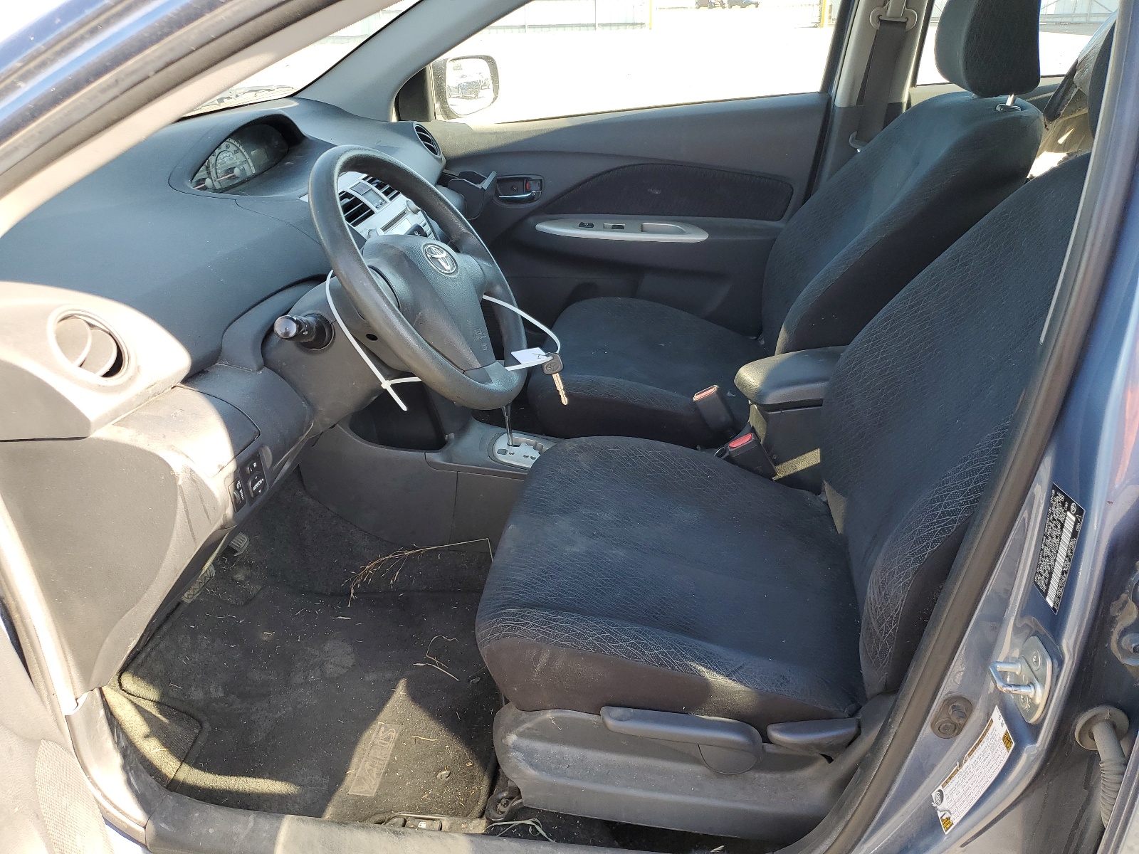 JTDBT923184039132 2008 Toyota Yaris