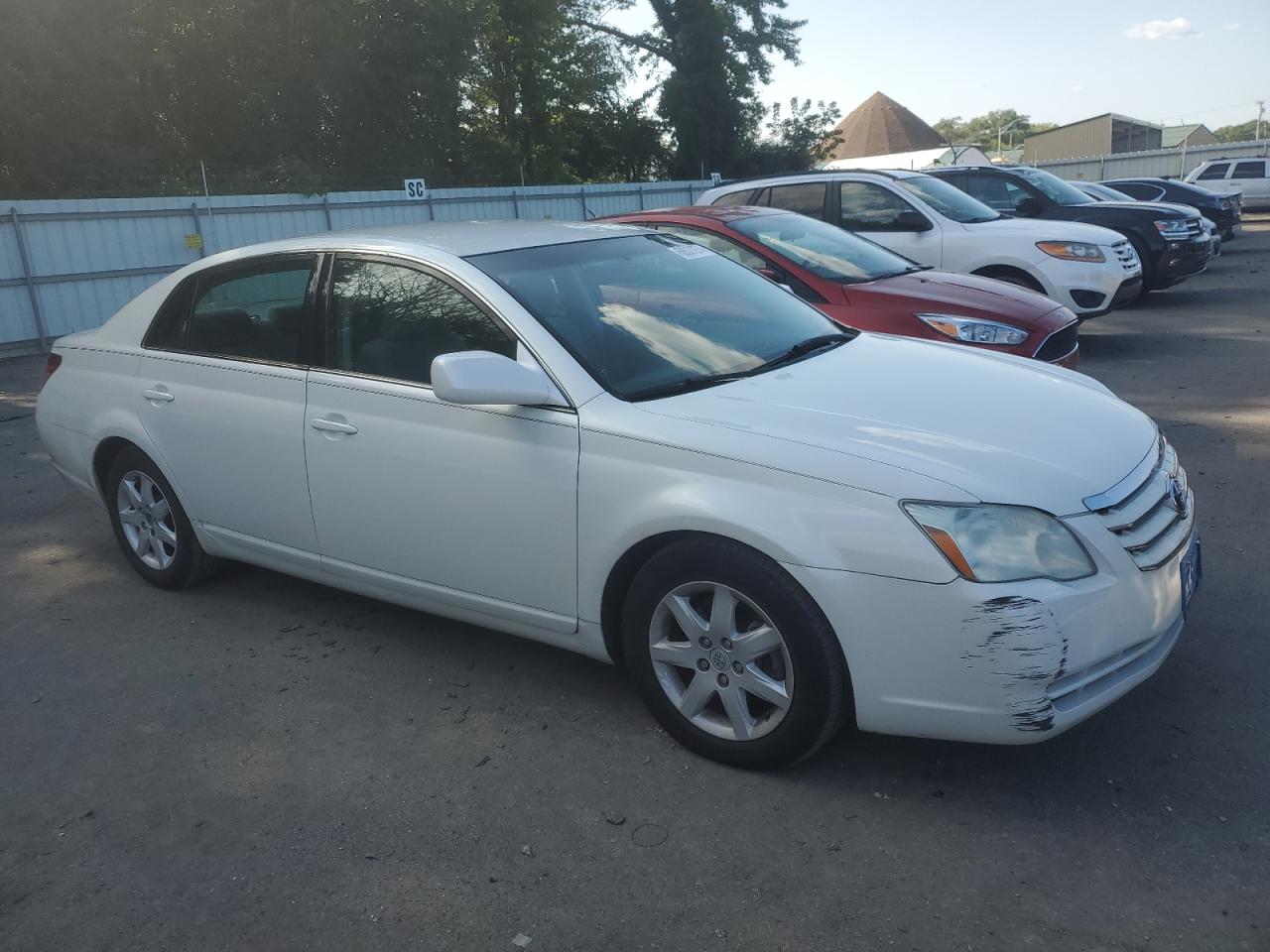 2006 Toyota Avalon - Image 4