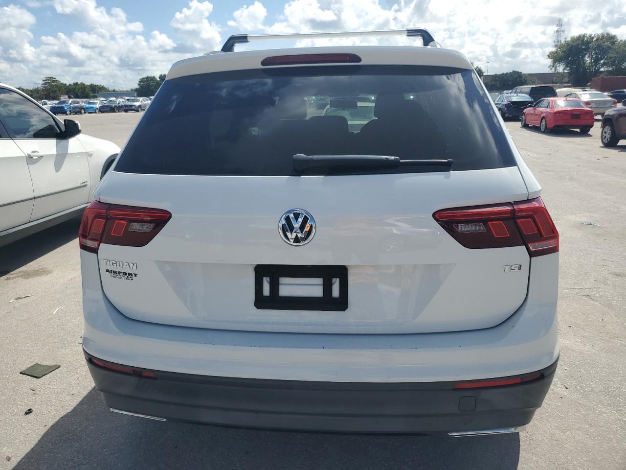 2018 Volkswagen Tiguan S VIN: 3VV1B7AXXJM107589 Lot: 67858334