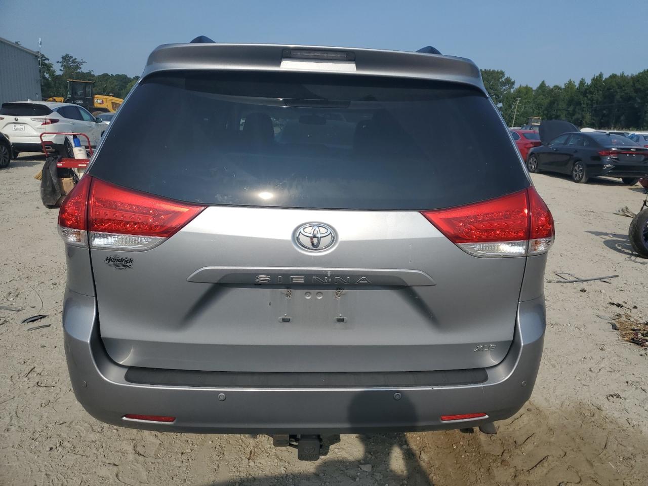 2013 Toyota Sienna Xle VIN: 5TDYK3DC6DS401199 Lot: 69238624