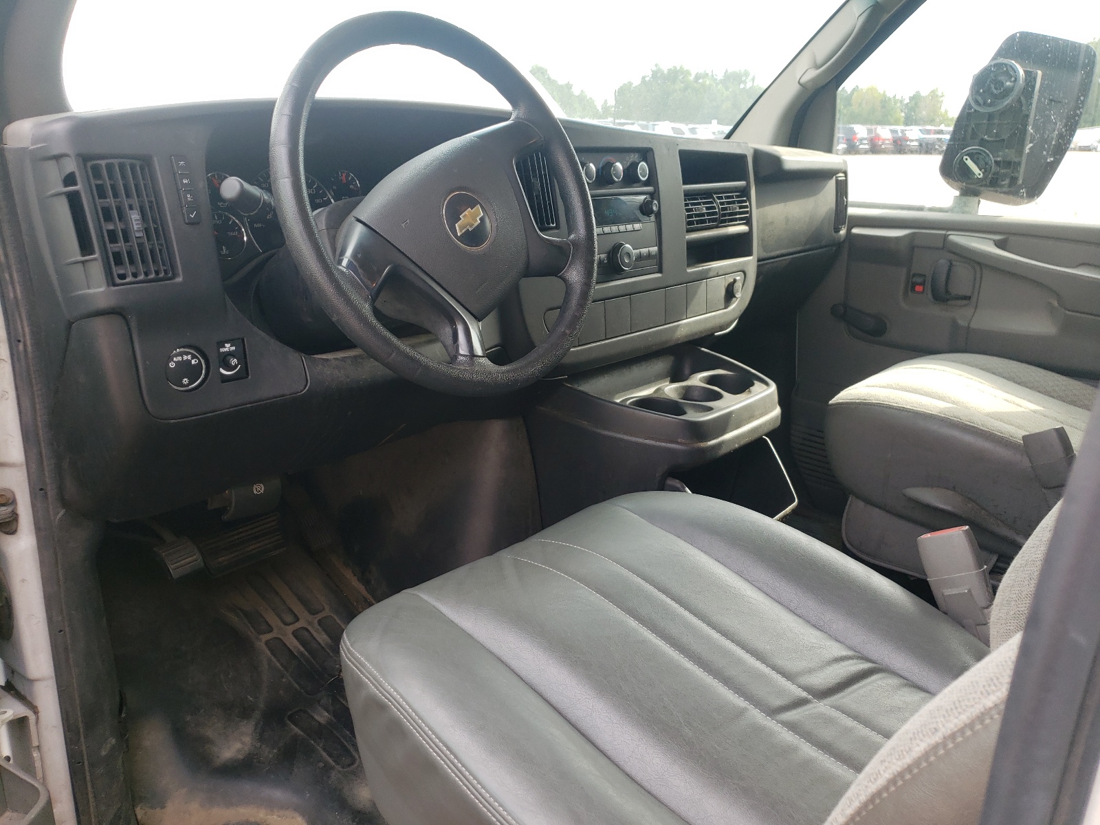 1GBJG31K681157401 2008 Chevrolet Express G3500