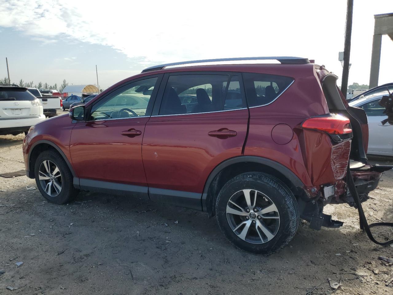 JTMWFREV5JD129847 2018 TOYOTA RAV 4 - Image 2