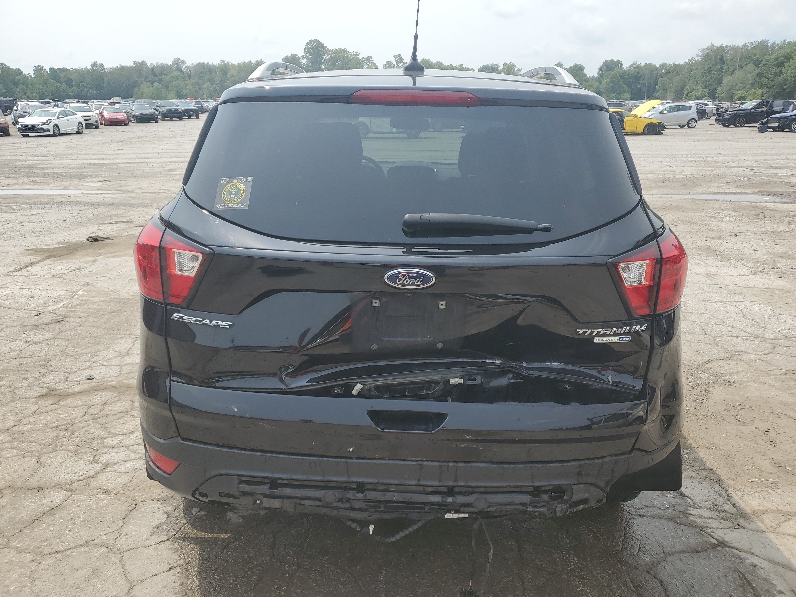 1FMCU9J9XKUB51342 2019 Ford Escape Titanium