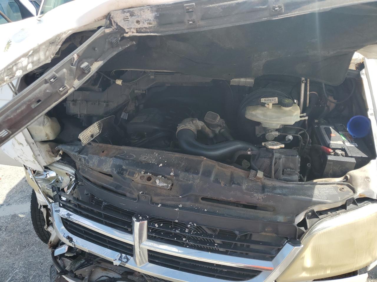 2005 Dodge Sprinter 2500 VIN: WD0PD744X55786142 Lot: 66946444