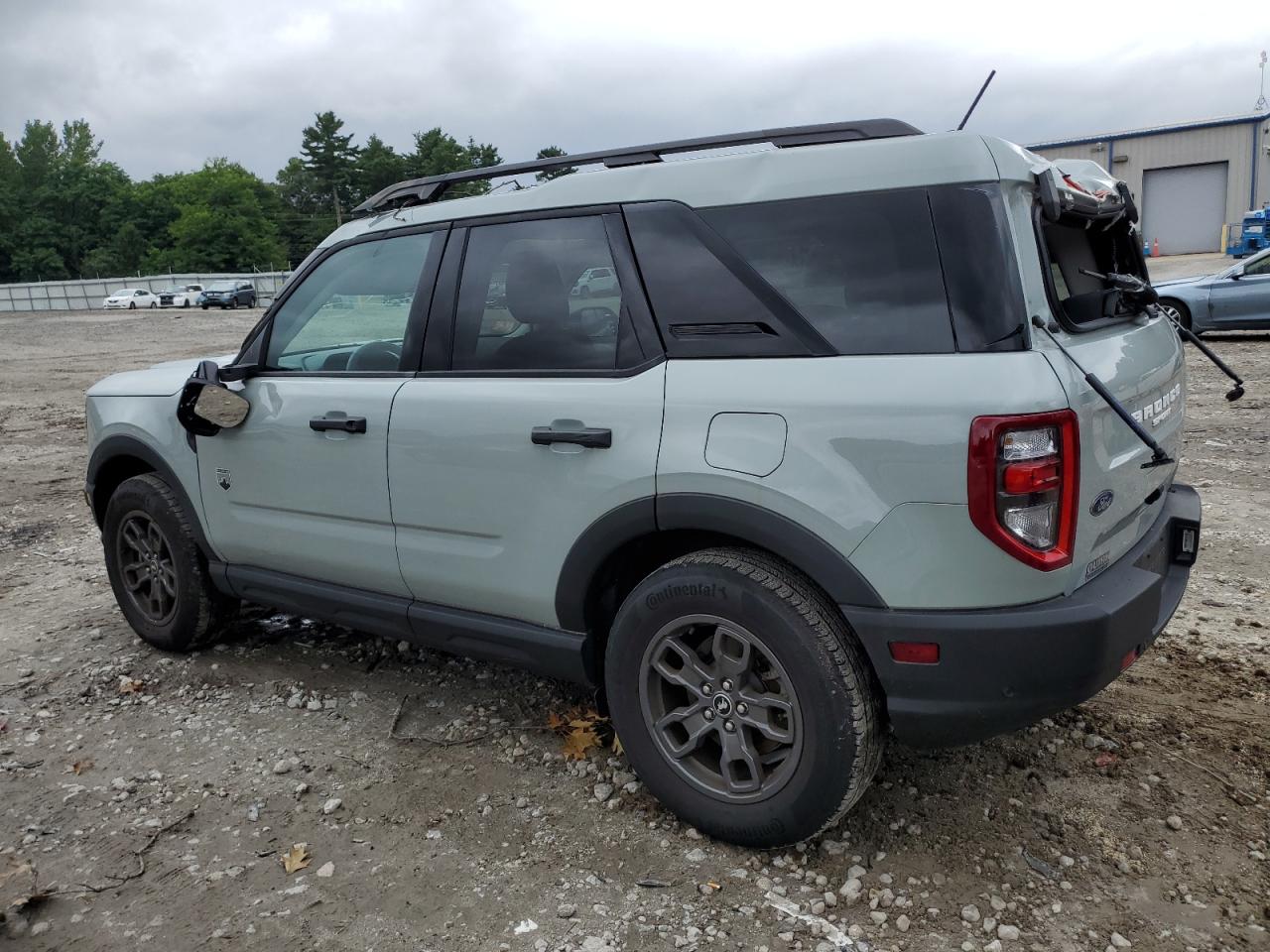 2023 Ford Bronco - Image 2