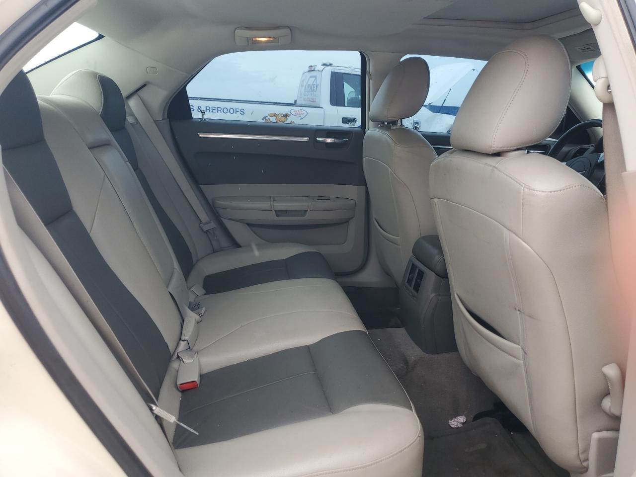 2008 Chrysler 300 Touring VIN: 2C3LA53G18H283214 Lot: 65645704