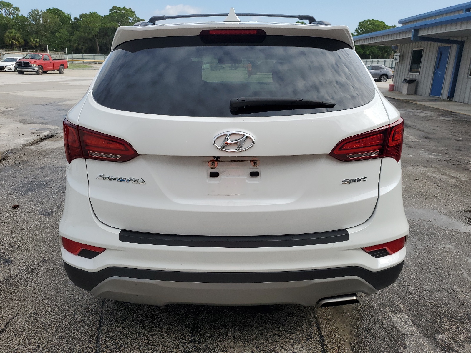 5NMZU3LB4HH014280 2017 Hyundai Santa Fe Sport