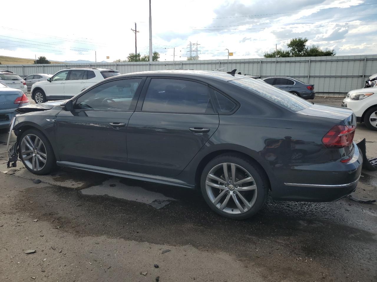 1VWAA7A35JC009938 2018 VOLKSWAGEN PASSAT - Image 2