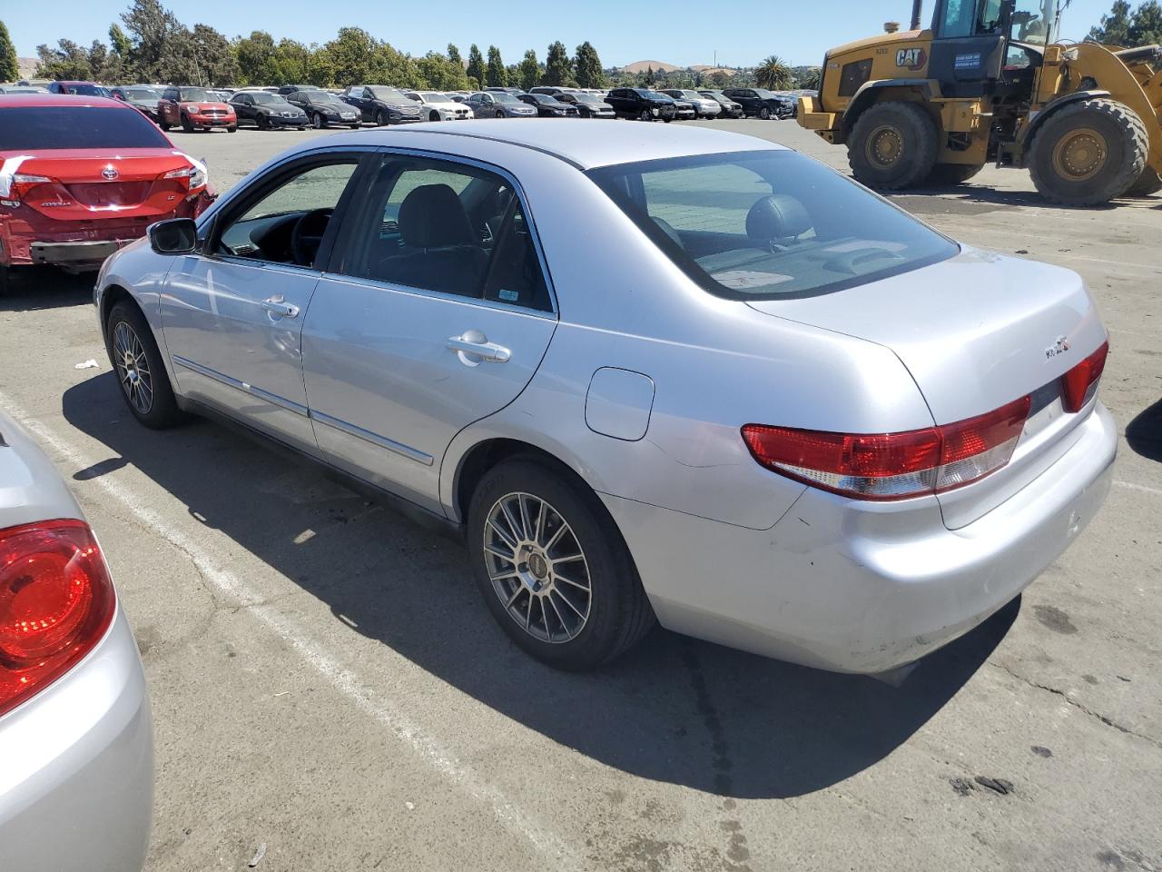 2004 Honda Accord - Image 2