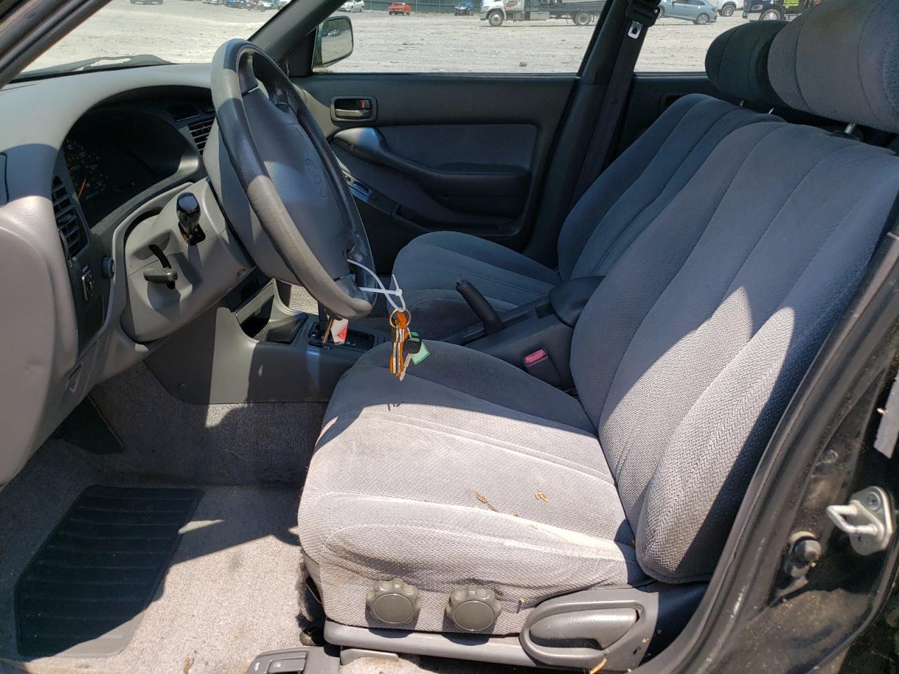 1995 Toyota Camry Le VIN: 4T1SK12EXSU520151 Lot: 66364114