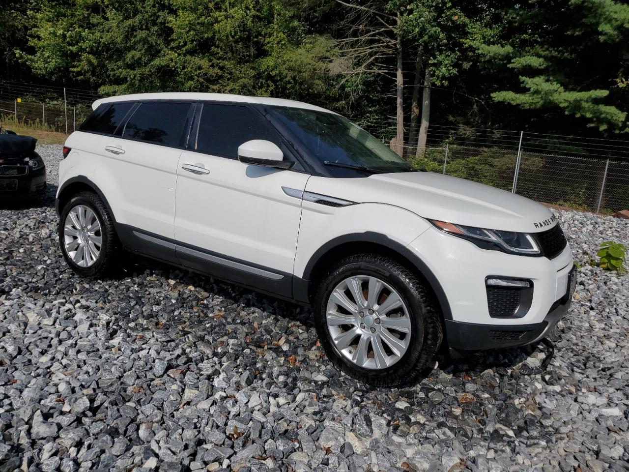 2017 Land Rover Range Rover - Image 4
