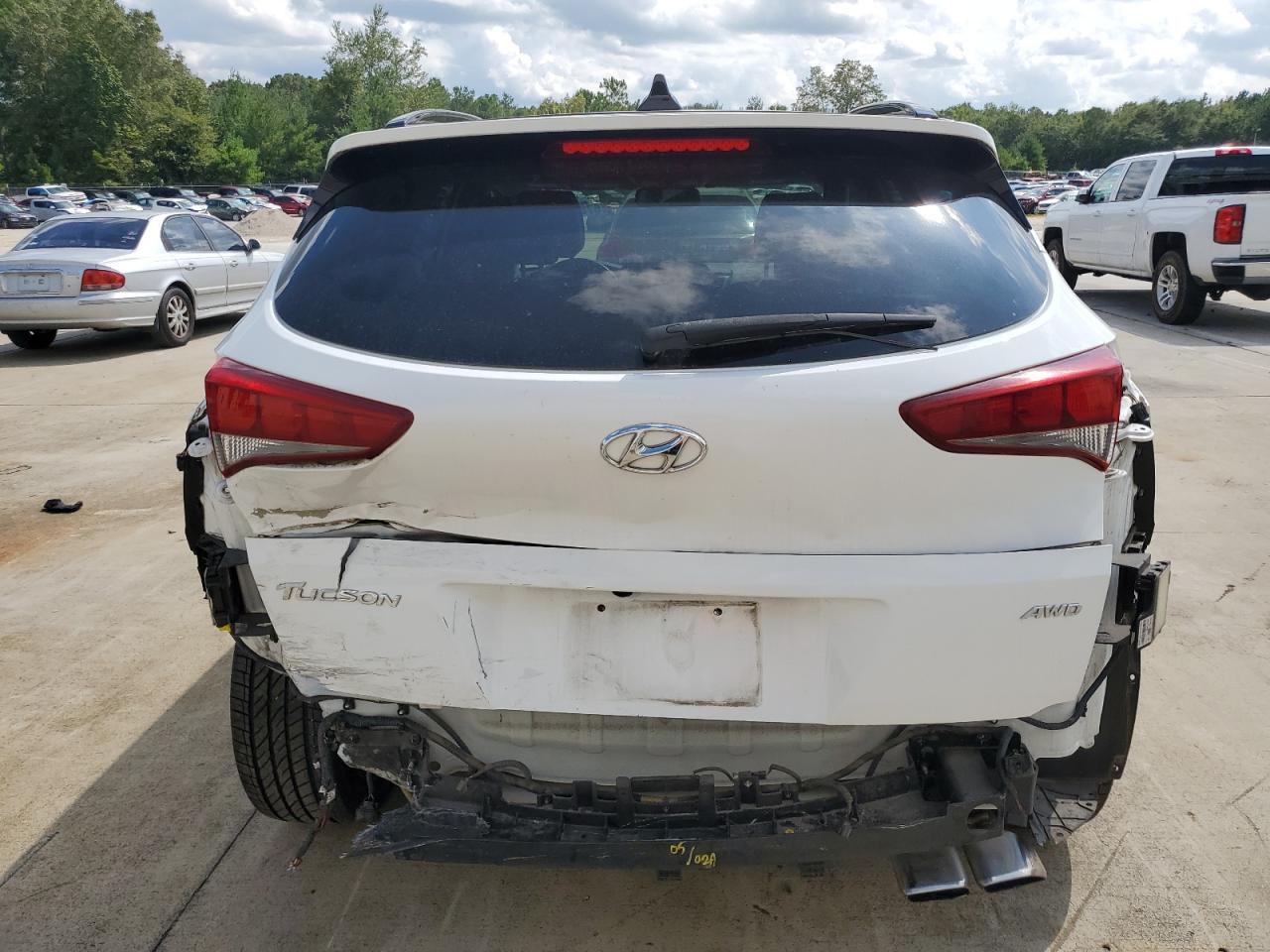 KM8J3CA23JU754576 2018 Hyundai Tucson Value