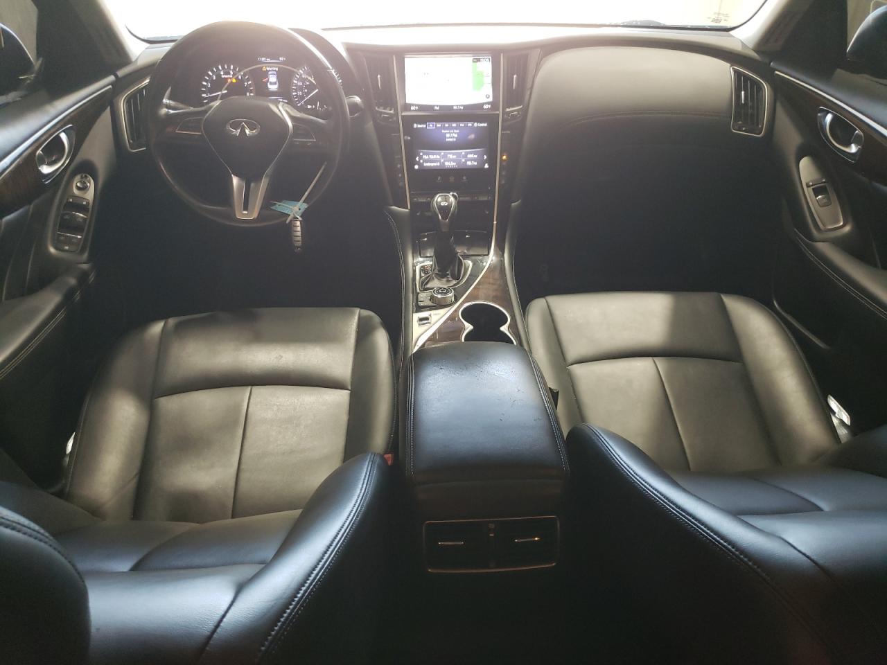 JN1EV7ARXJM437885 2018 Infiniti Q50 Luxe