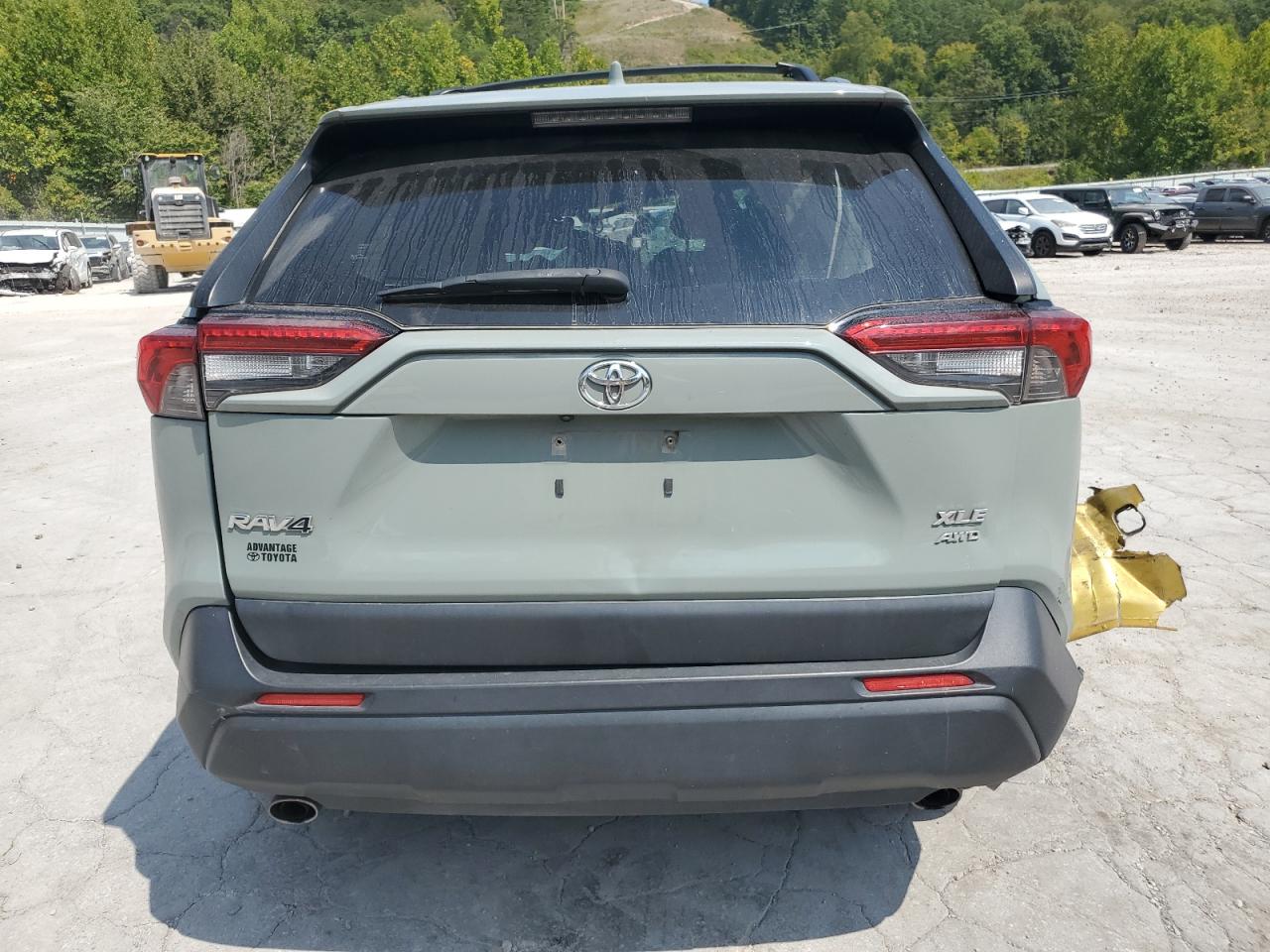 2020 Toyota Rav4 Xle Premium VIN: JTMA1RFV6LD530592 Lot: 69389244