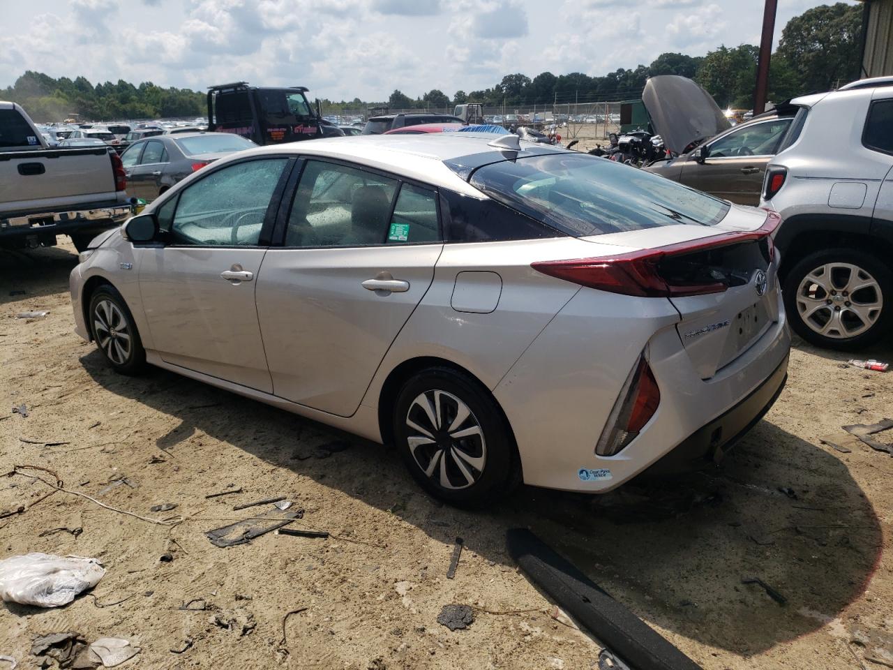 VIN JTDKARFP4H3046777 2017 TOYOTA PRIUS no.2