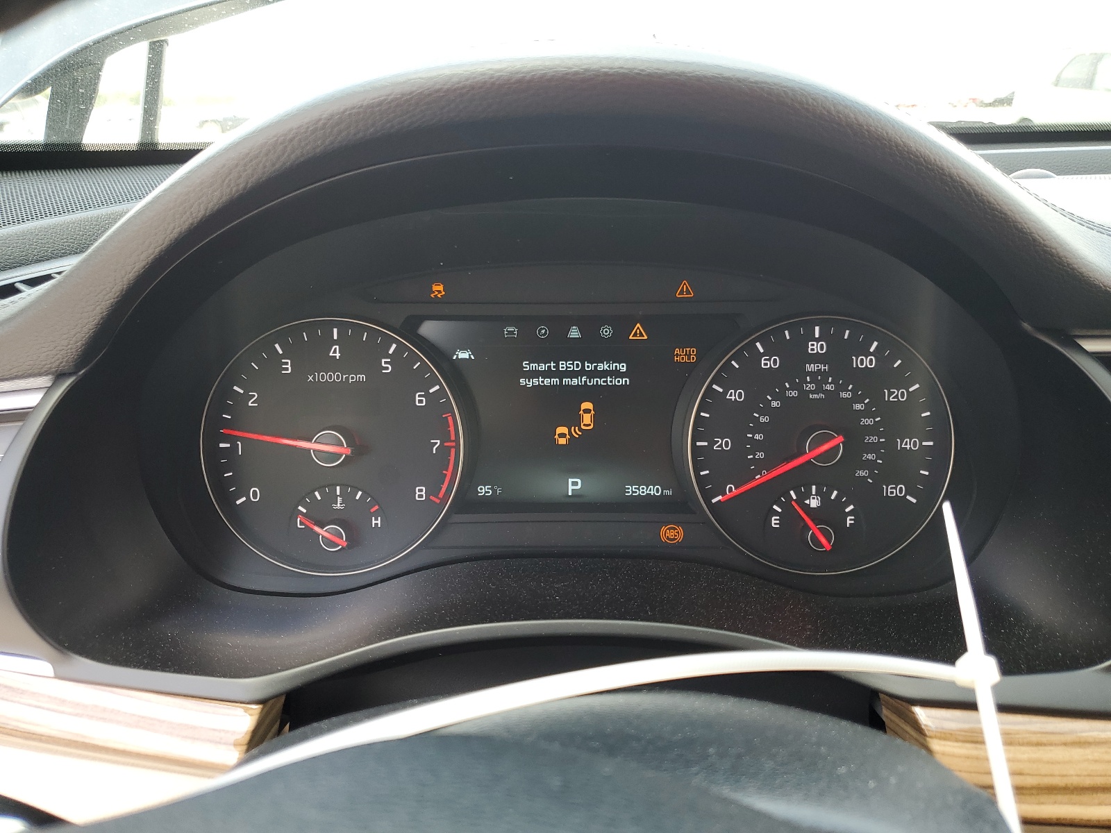 KNALC4J17H5073123 2017 Kia Cadenza Premium