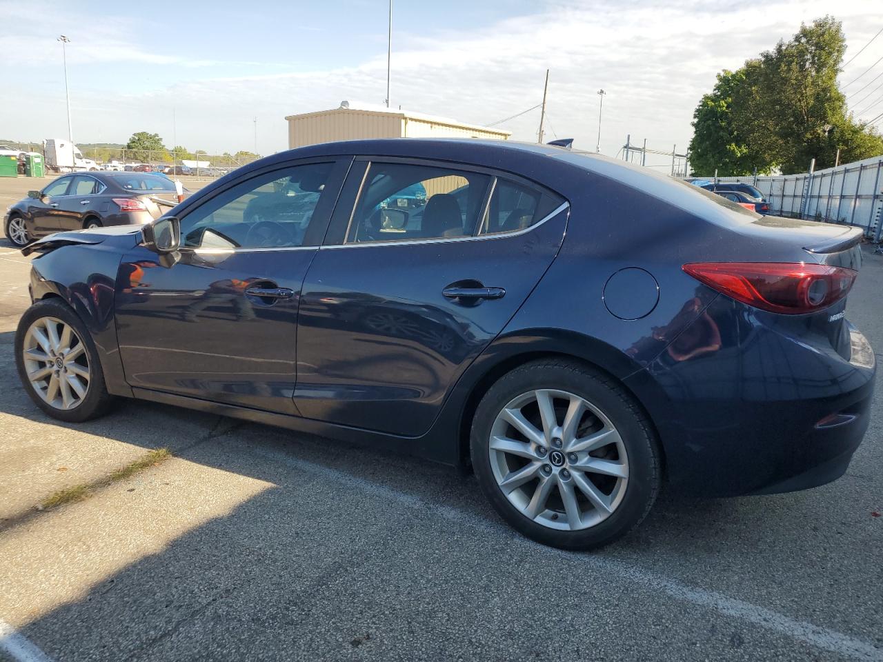 3MZBN1W31HM138525 2017 MAZDA 3 - Image 2