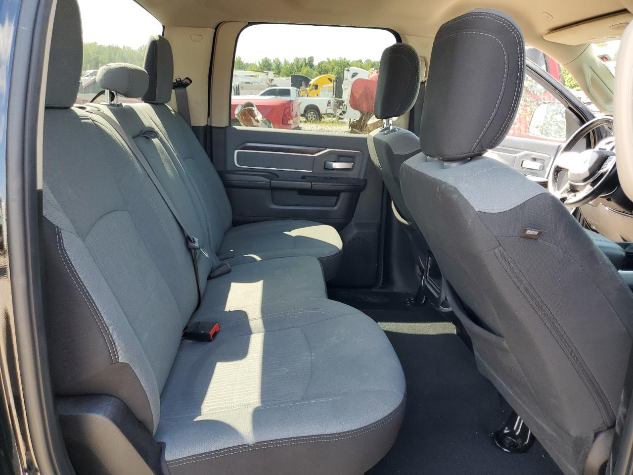 2019 Ram 2500 Big Horn VIN: 3C6UR5DJ8KG698323 Lot: 64686244