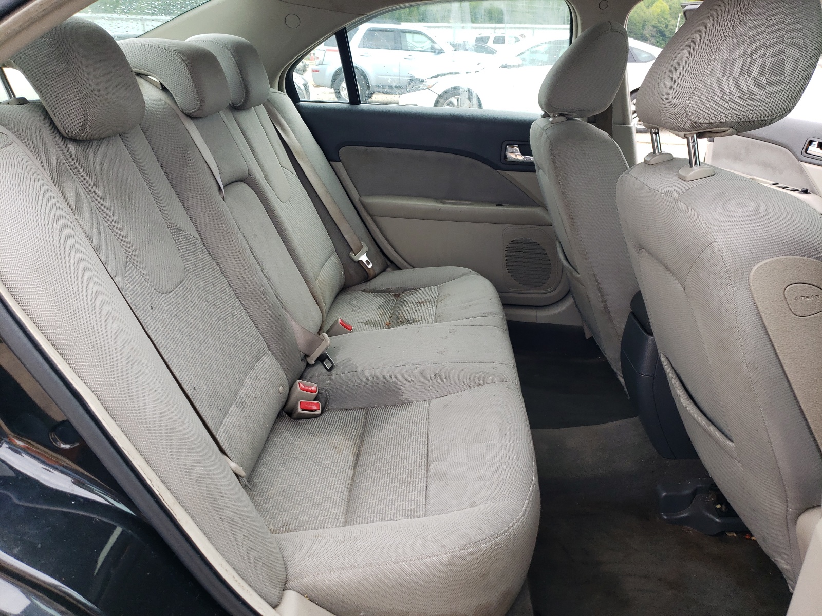 3FAHP0HAXAR208633 2010 Ford Fusion Se