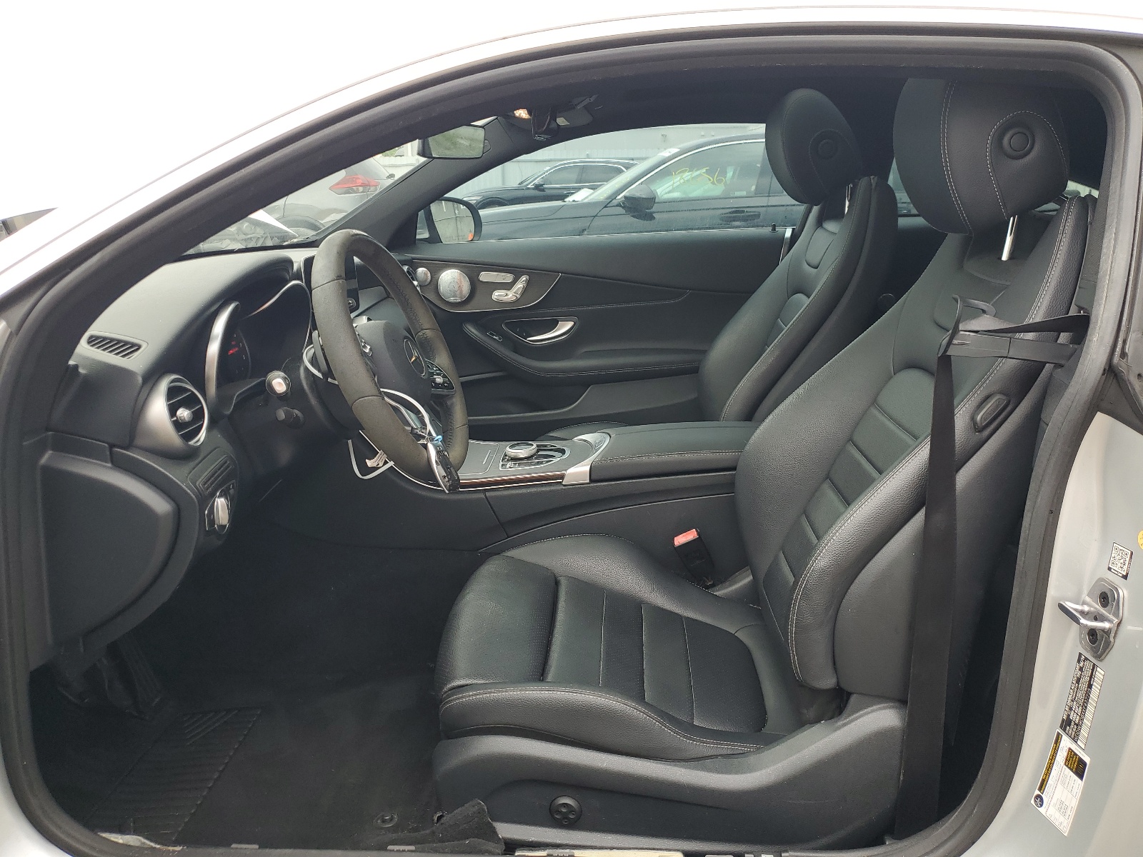 WDDWJ8DBXKF927725 2019 Mercedes-Benz C 300