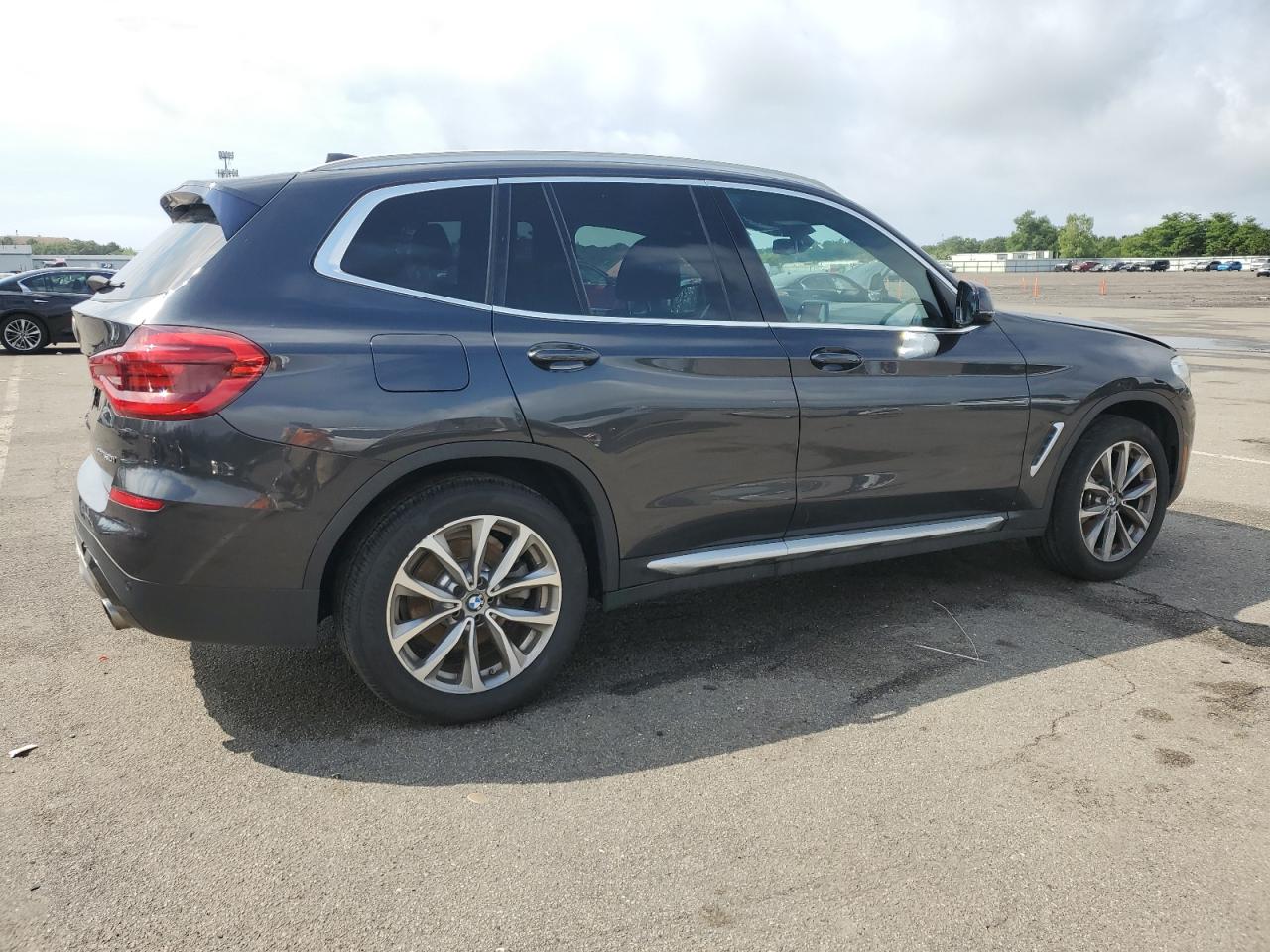 VIN 5UXTR9C58KLR08095 2019 BMW X3 no.3