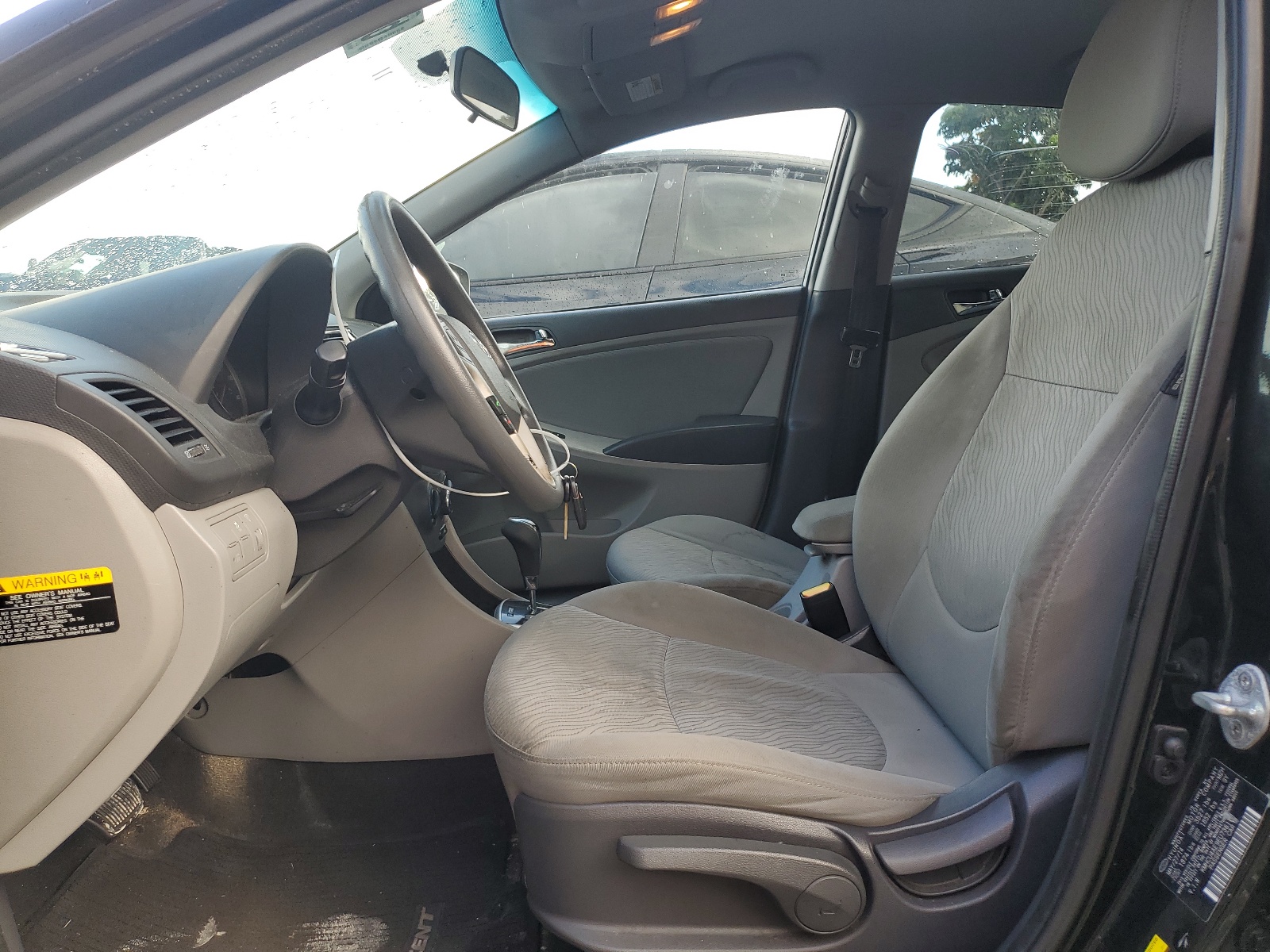 KMHCU4AE9EU736174 2014 Hyundai Accent Gls