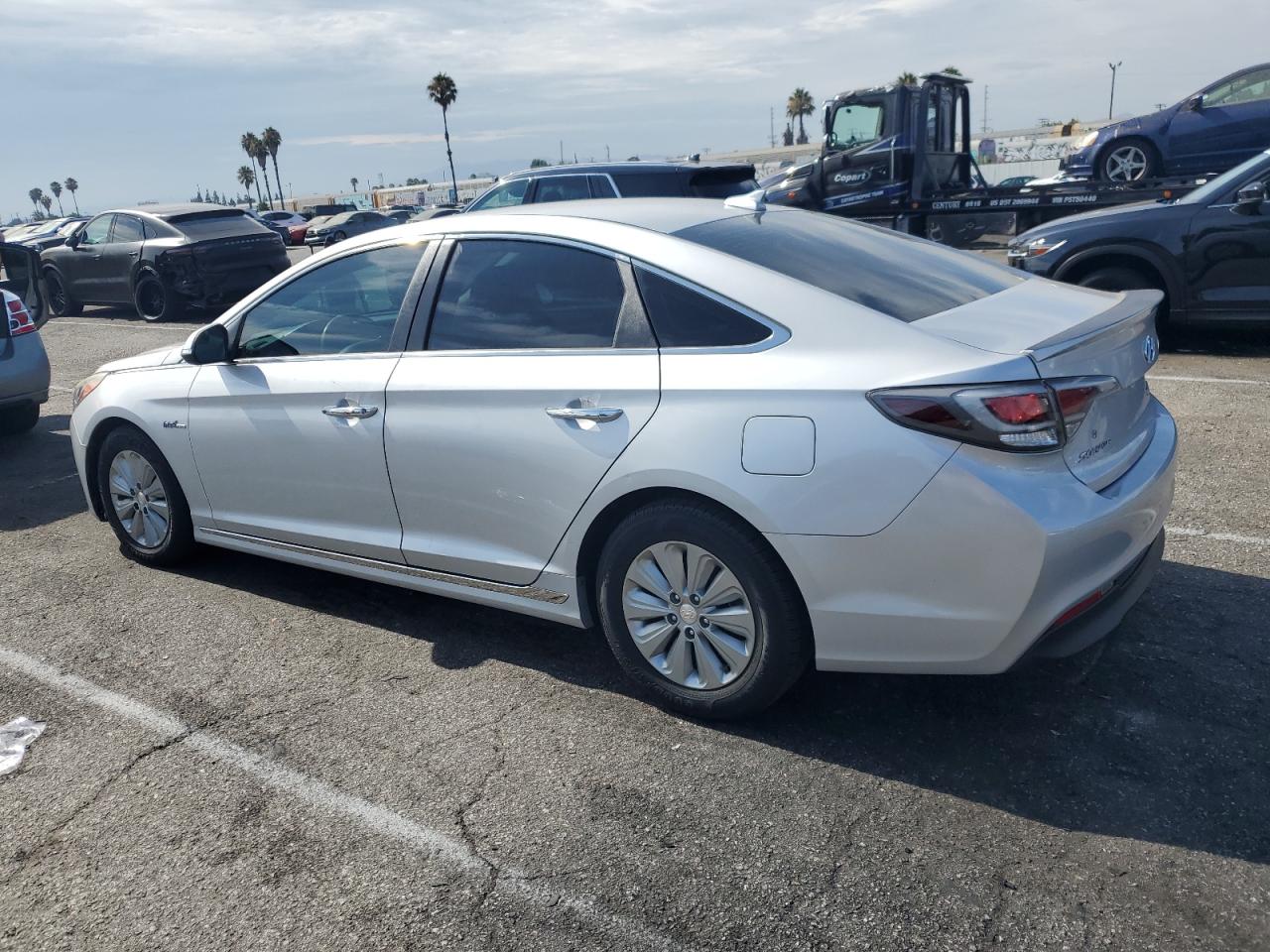 KMHE24L16GA035718 2016 HYUNDAI SONATA - Image 2