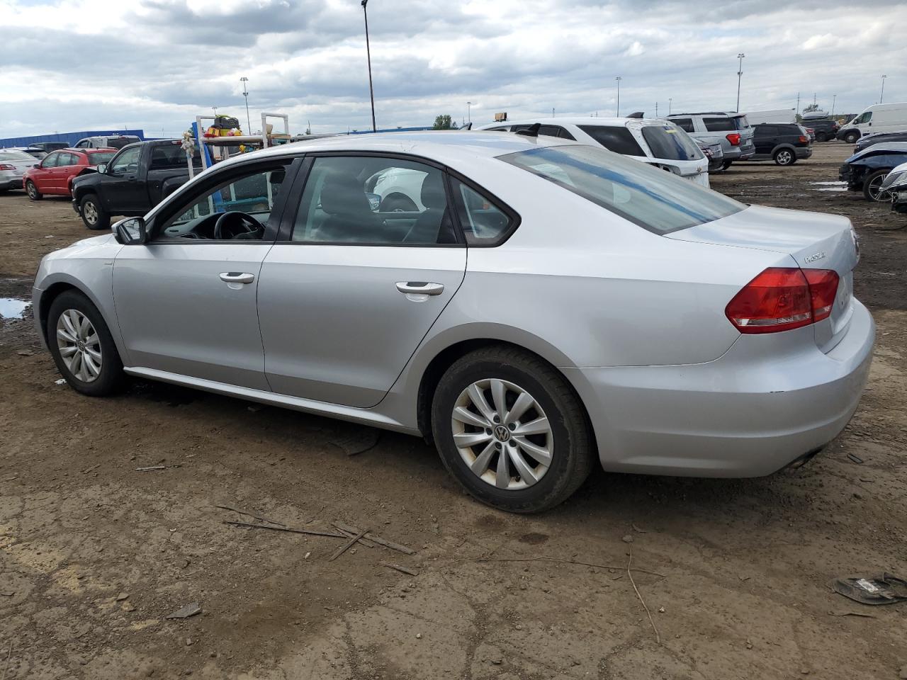 VIN 1VWAT7A31FC002289 2015 VOLKSWAGEN PASSAT no.2