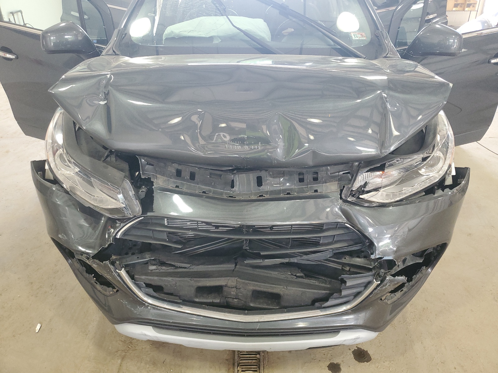 KL7CJPSB7JB727673 2018 Chevrolet Trax 1Lt