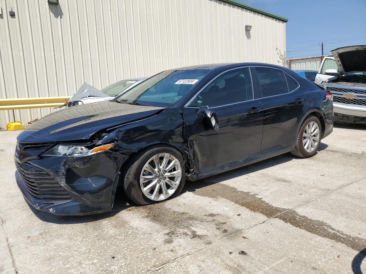 4T1B11HK1JU089374 2018 TOYOTA CAMRY - Image 1