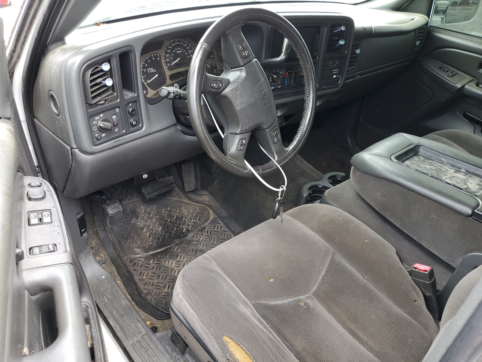 2GTEC19V141303056 2004 GMC New Sierra C1500