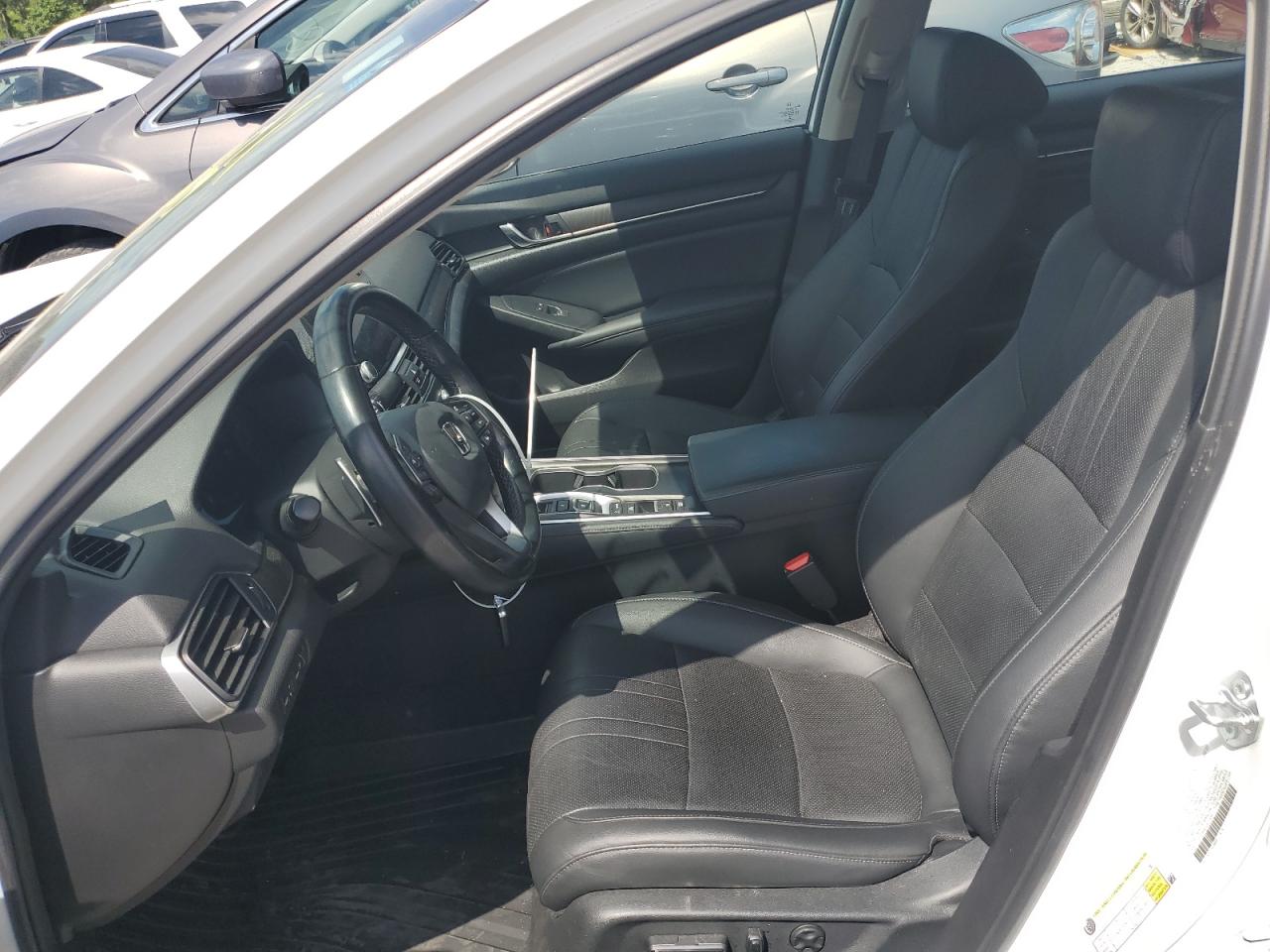 2022 Honda Accord Touring Hybrid VIN: 1HGCV3F90NA013095 Lot: 65984464