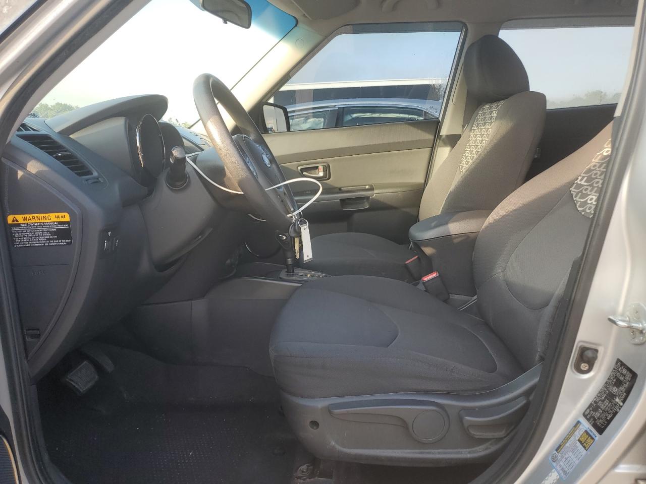 2010 Kia Soul + VIN: KNDJT2A2XA7702066 Lot: 65465954