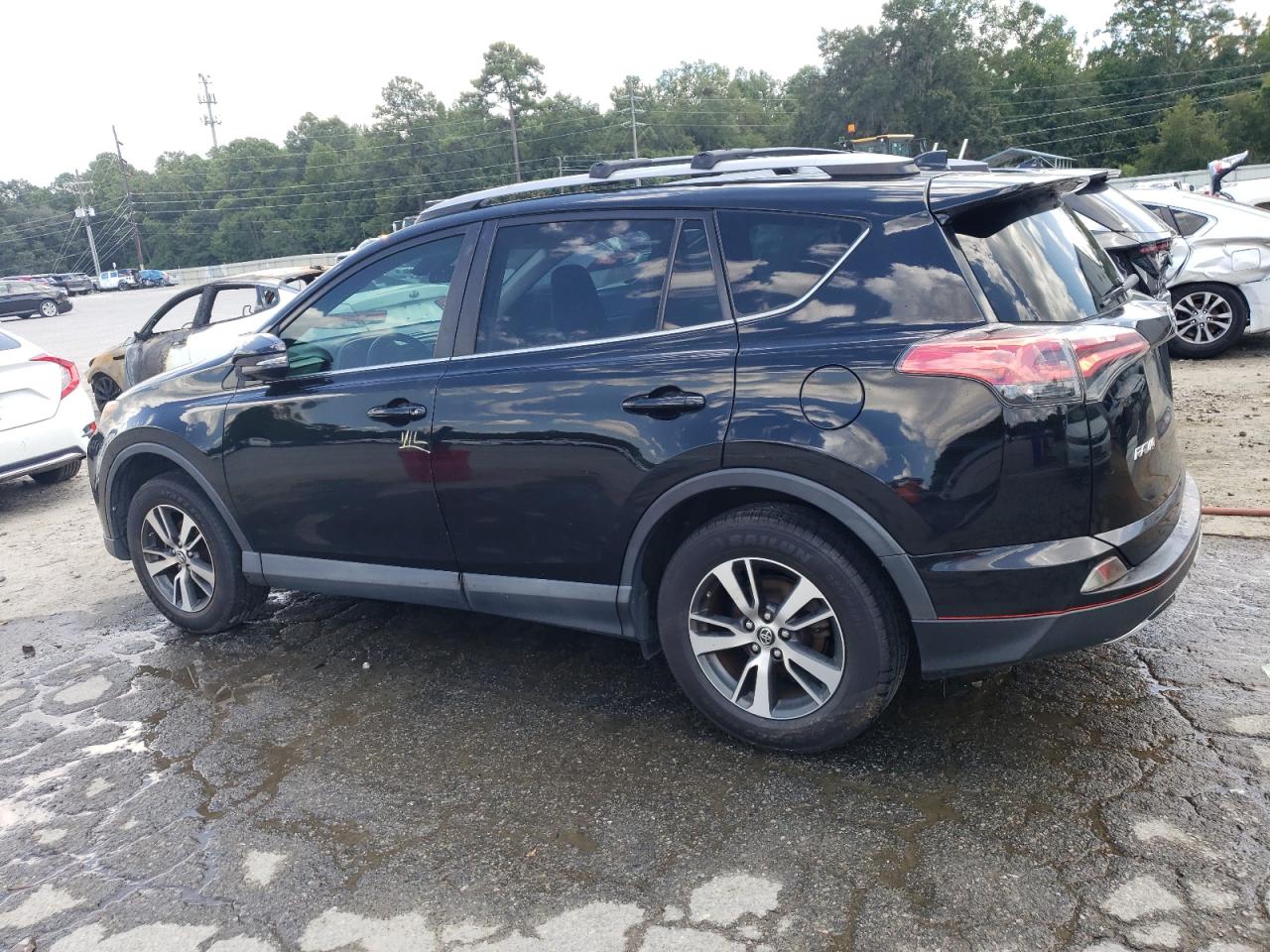 2T3WFREV6HW358793 2017 TOYOTA RAV 4 - Image 2