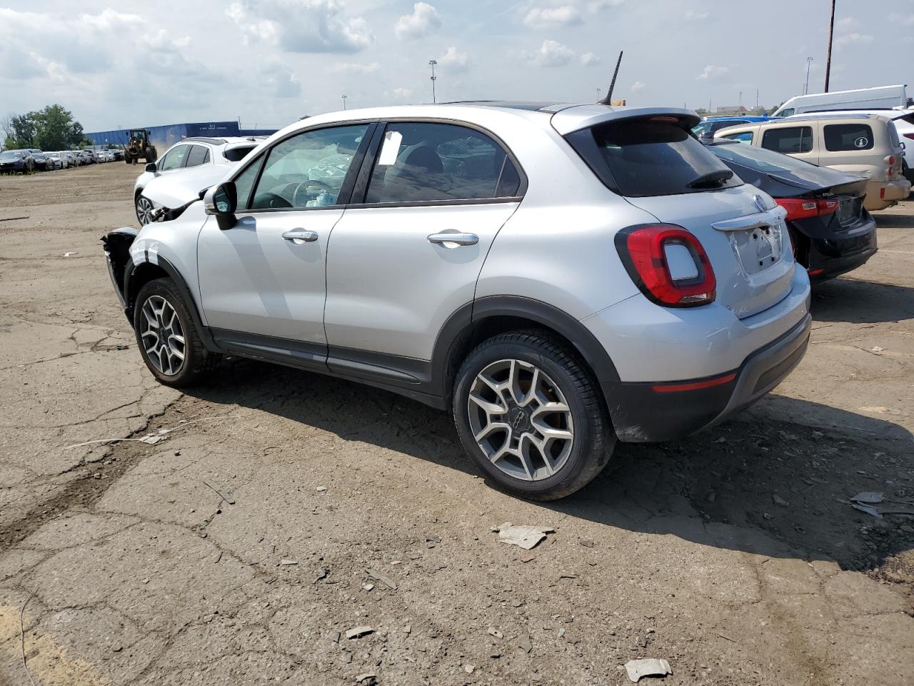 ZFBNF3B14MP912402 FIAT 500 X TREKK 2