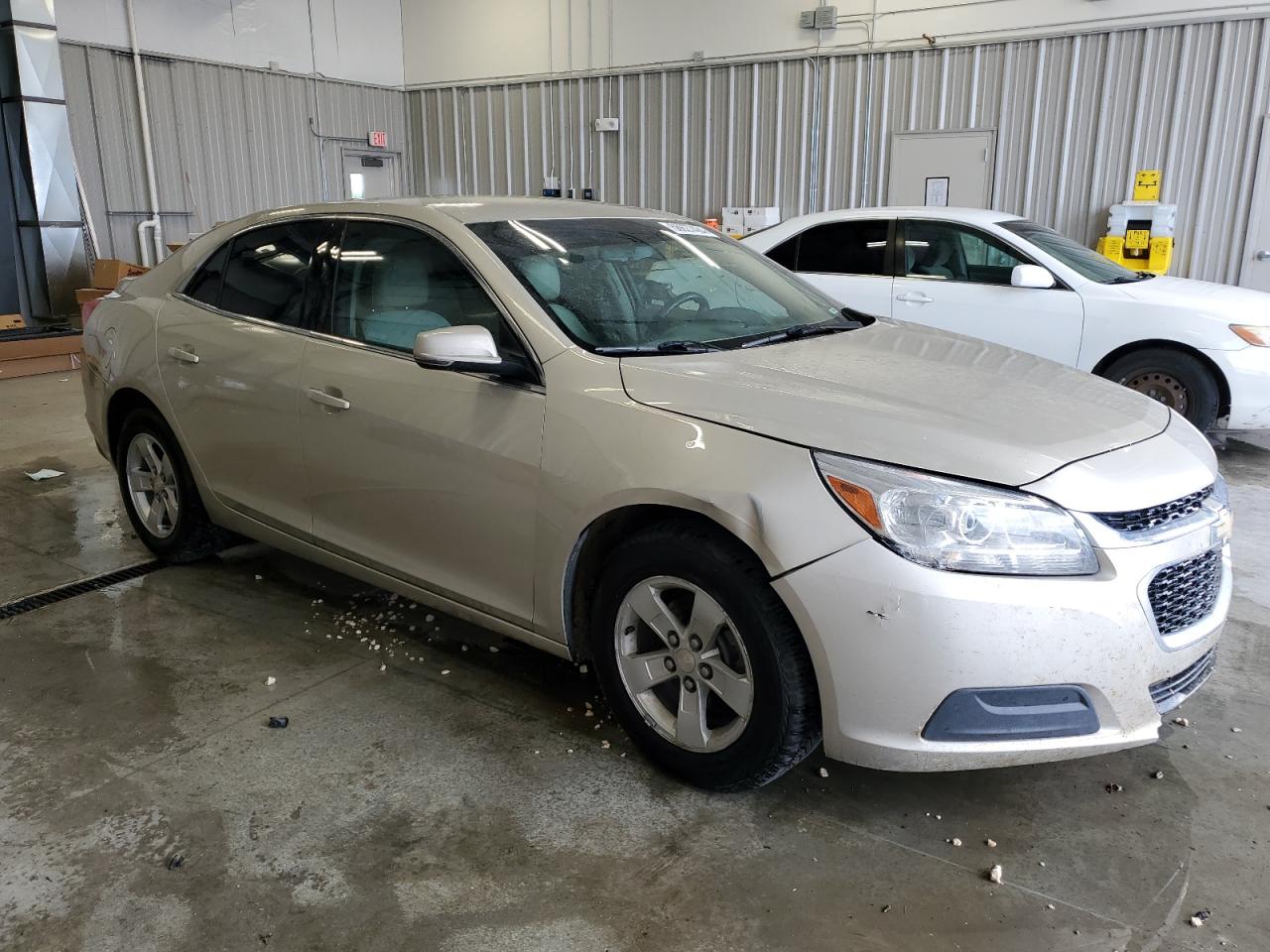 2016 Chevrolet Malibu - Image 4