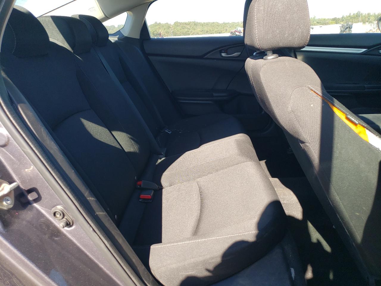 19XFC2F58GE055975 2016 Honda Civic Lx