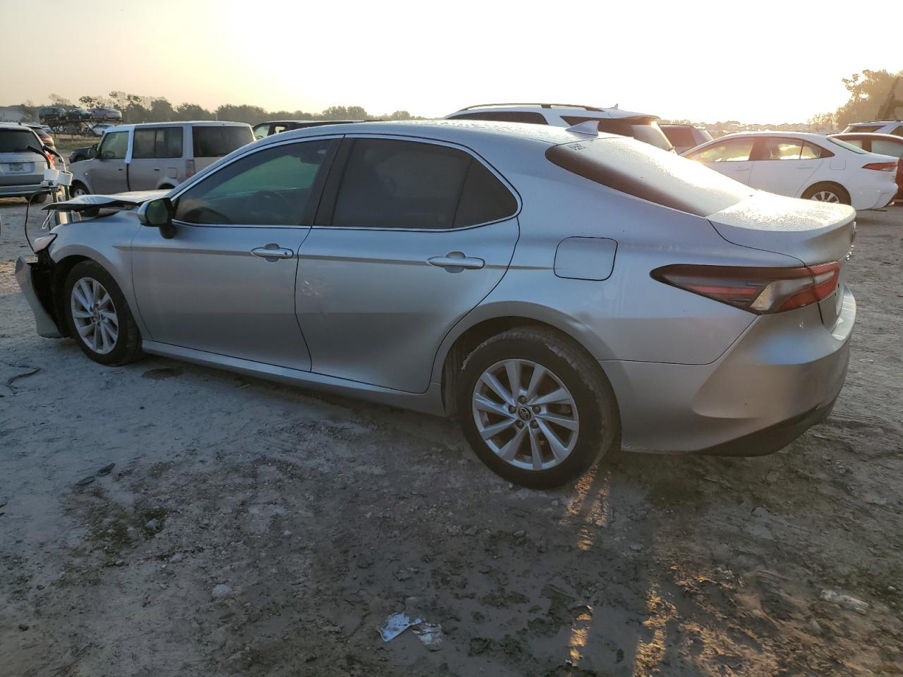 4T1C11AK7MU479172 Toyota Camry LE 2