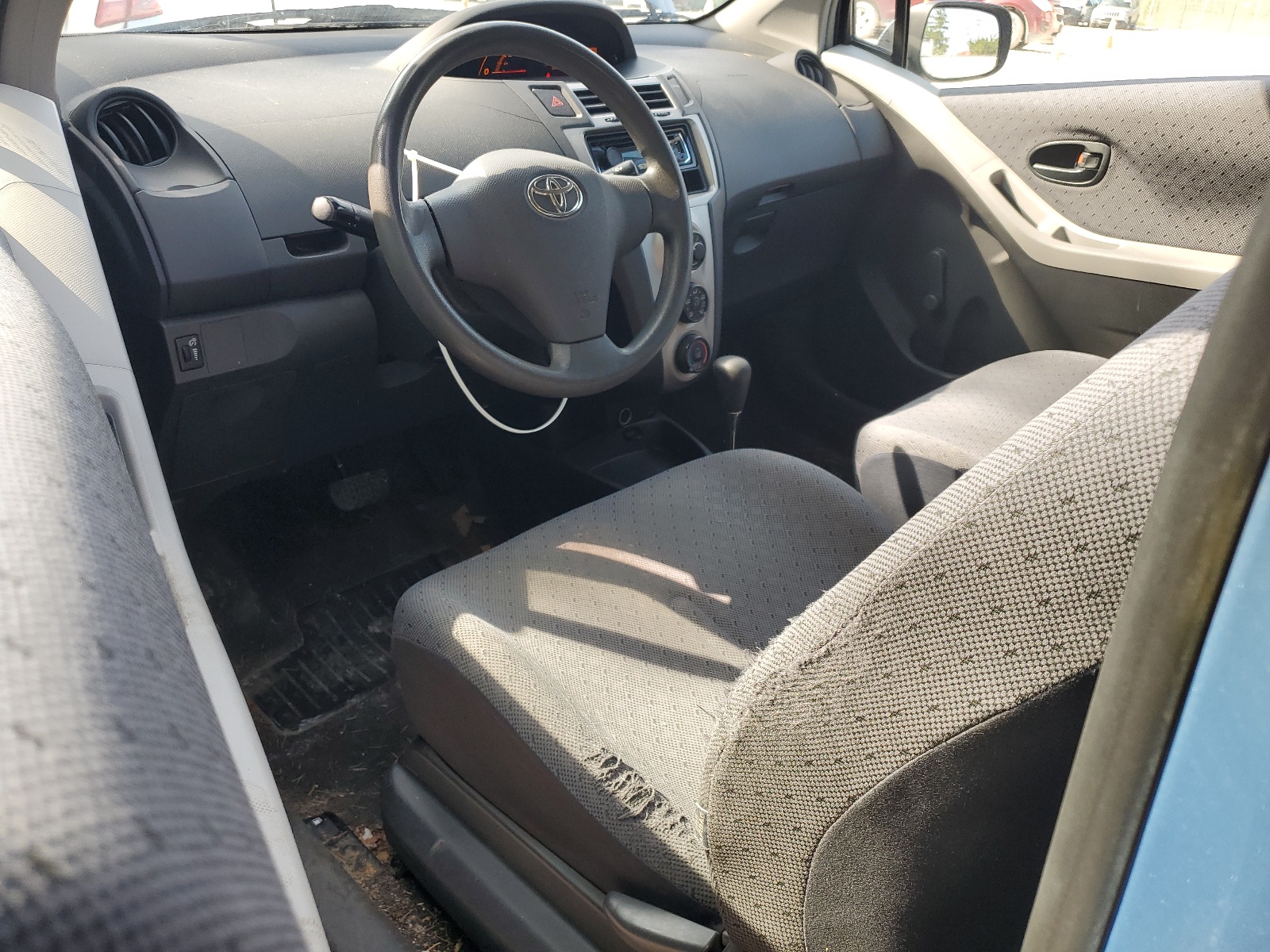 JTDJT4K37A5292857 2010 Toyota Yaris