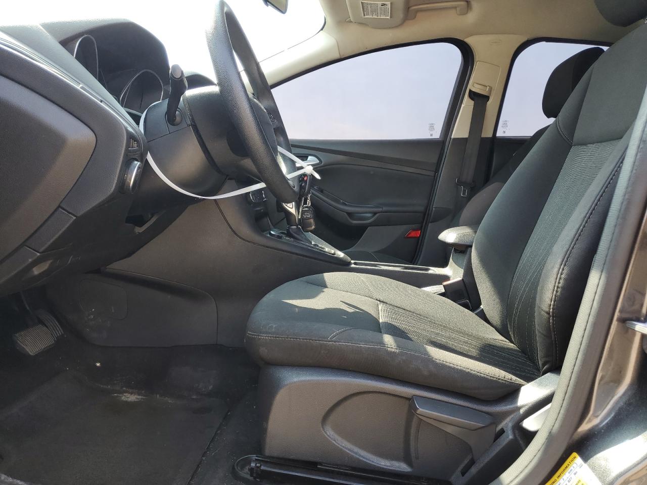 1FADP3F23GL357629 2016 Ford Focus Se
