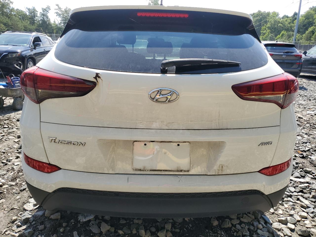 KM8J2CA44JU659819 2018 Hyundai Tucson Se