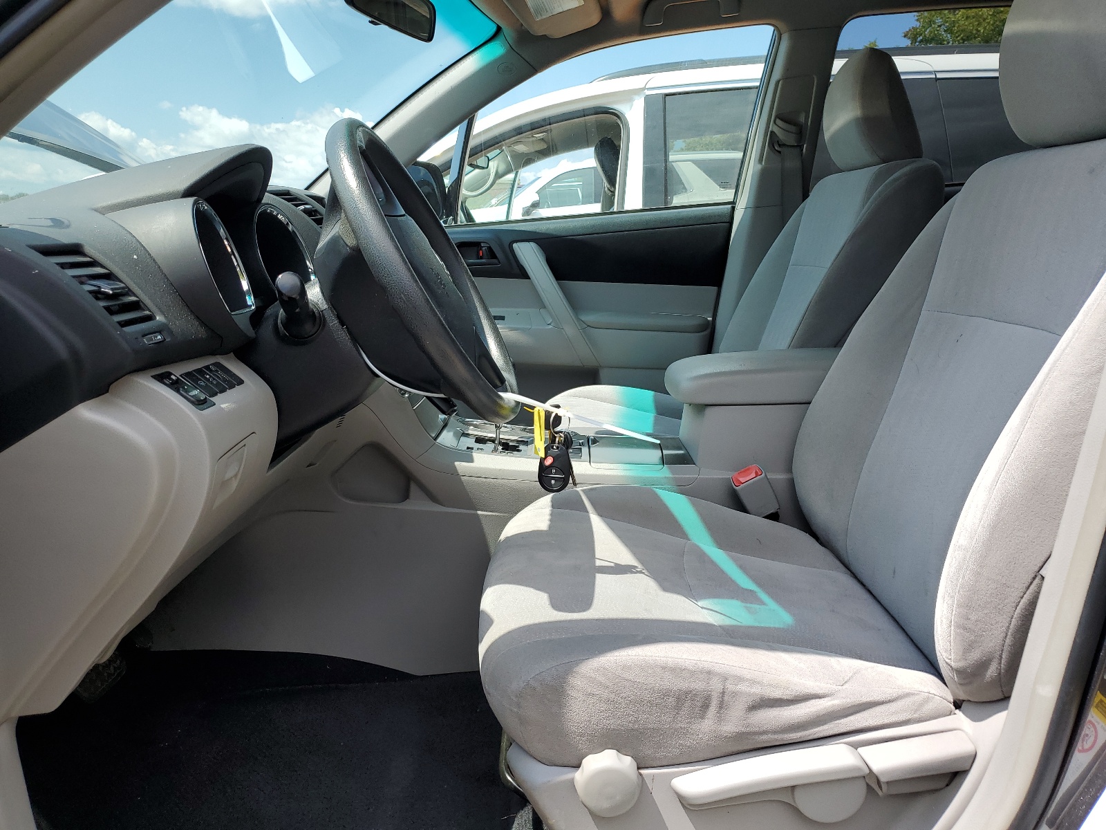 5TDZA3EH9BS015052 2011 Toyota Highlander Base