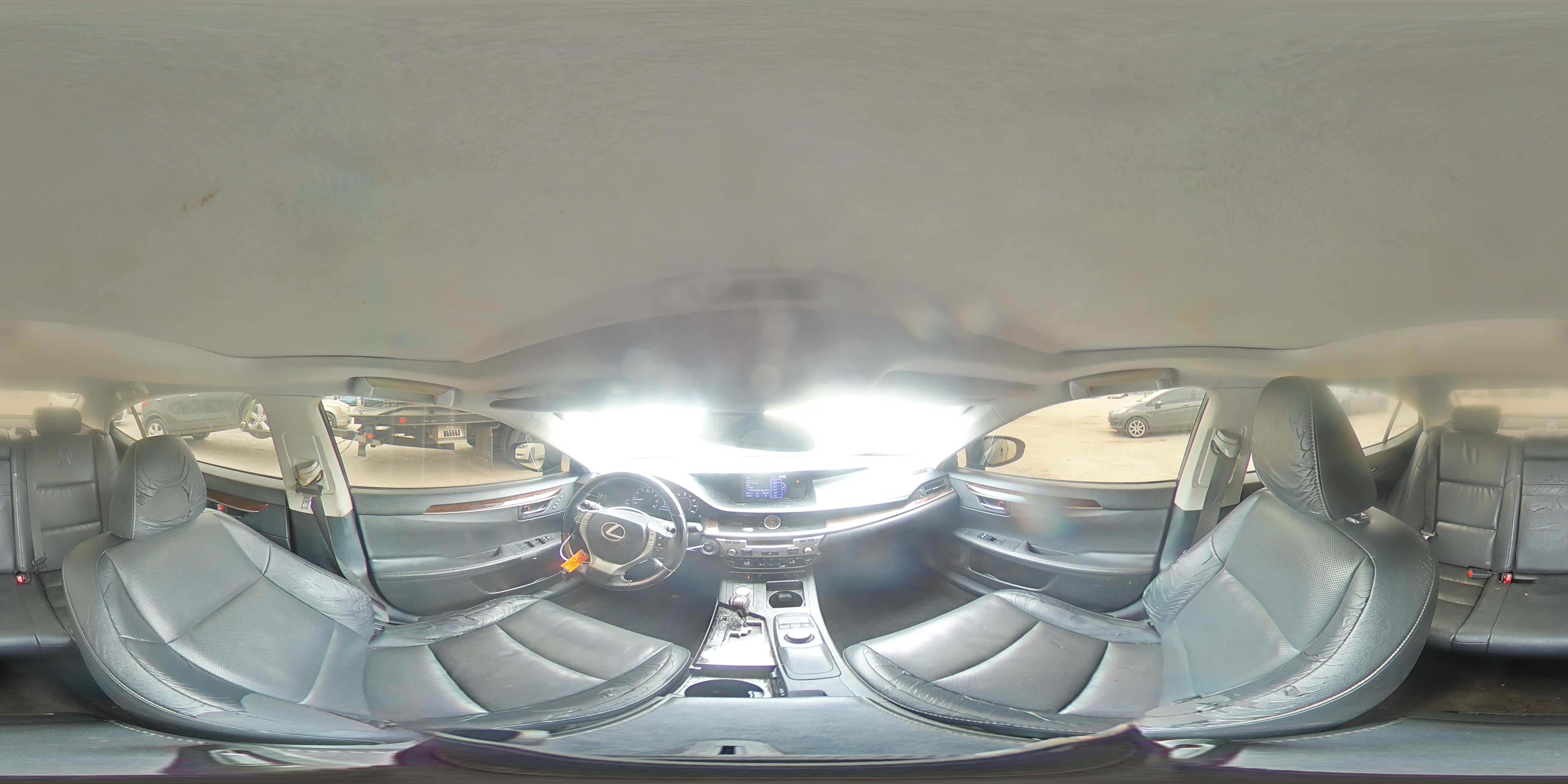 2014 Lexus ES - Image 13