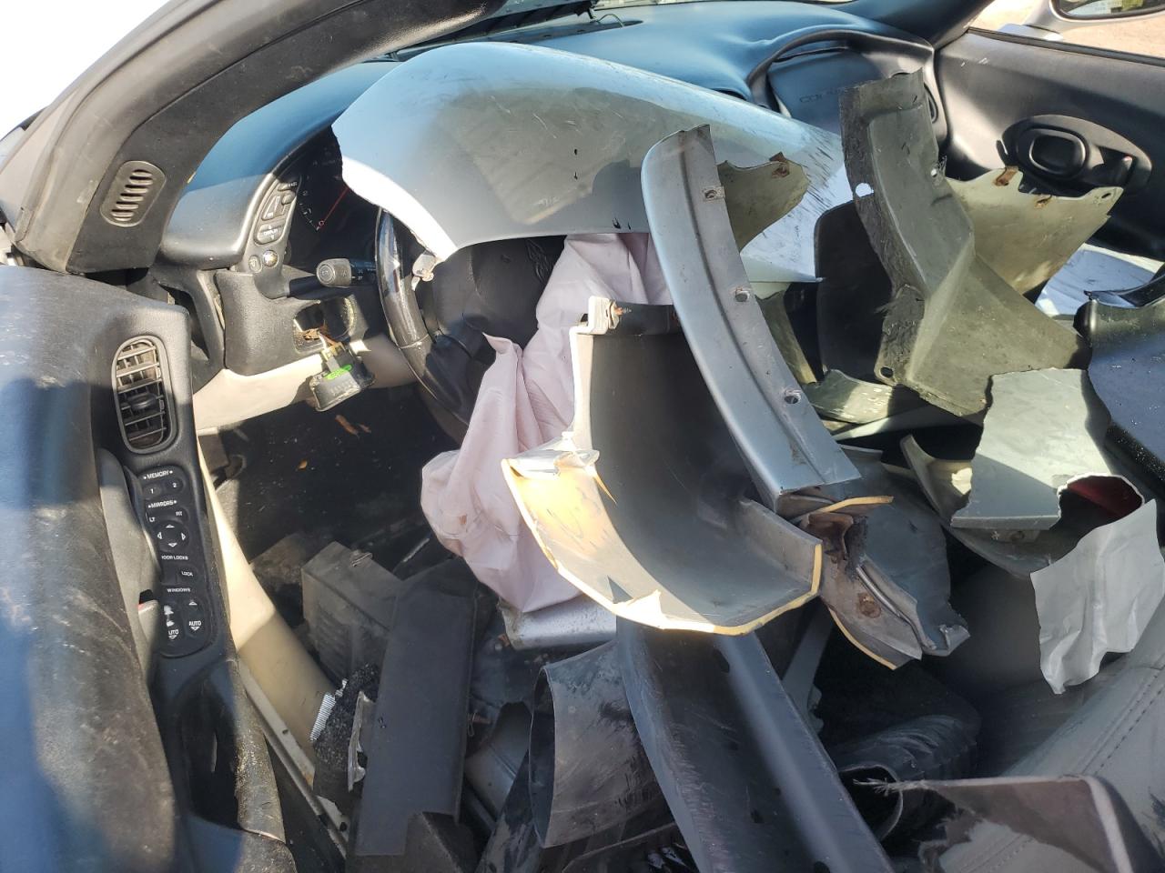 2002 Chevrolet Corvette VIN: 1G1YY22GX25101949 Lot: 68043104