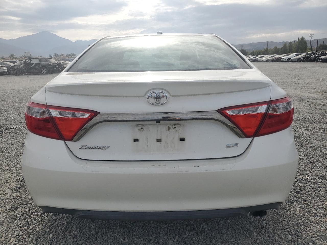 2015 Toyota Camry Le VIN: 4T1BF1FK4FU101724 Lot: 65409904